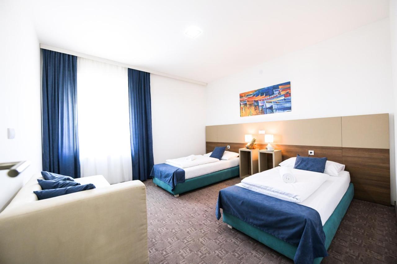 River Inn Stari Banovci Dış mekan fotoğraf