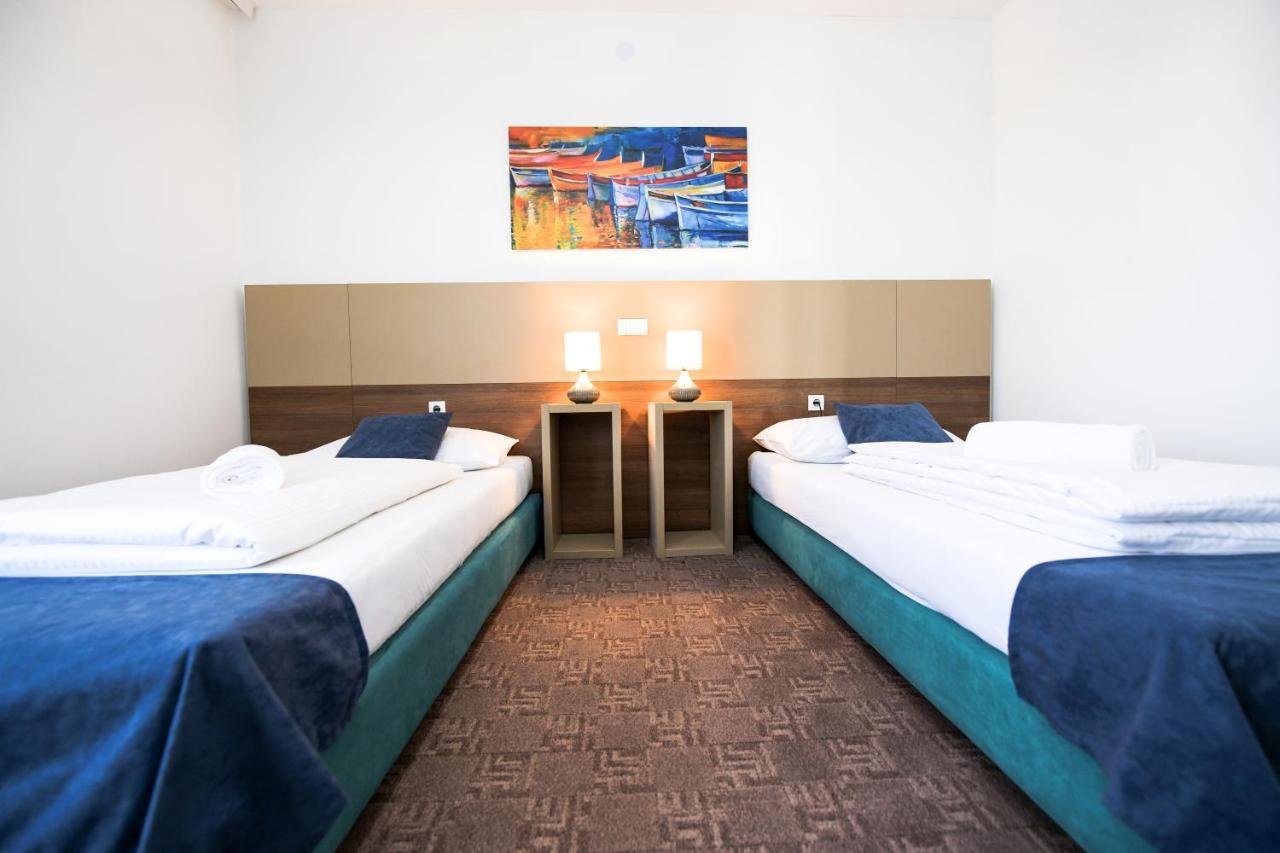 River Inn Stari Banovci Dış mekan fotoğraf