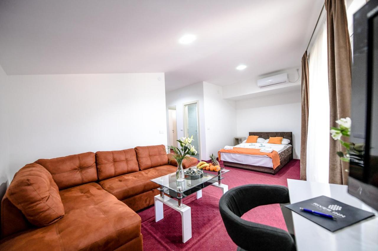 River Inn Stari Banovci Dış mekan fotoğraf