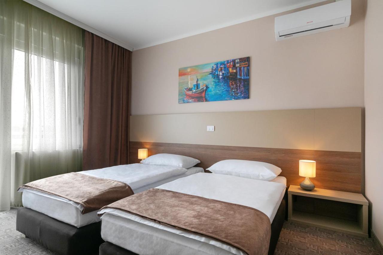 River Inn Stari Banovci Dış mekan fotoğraf