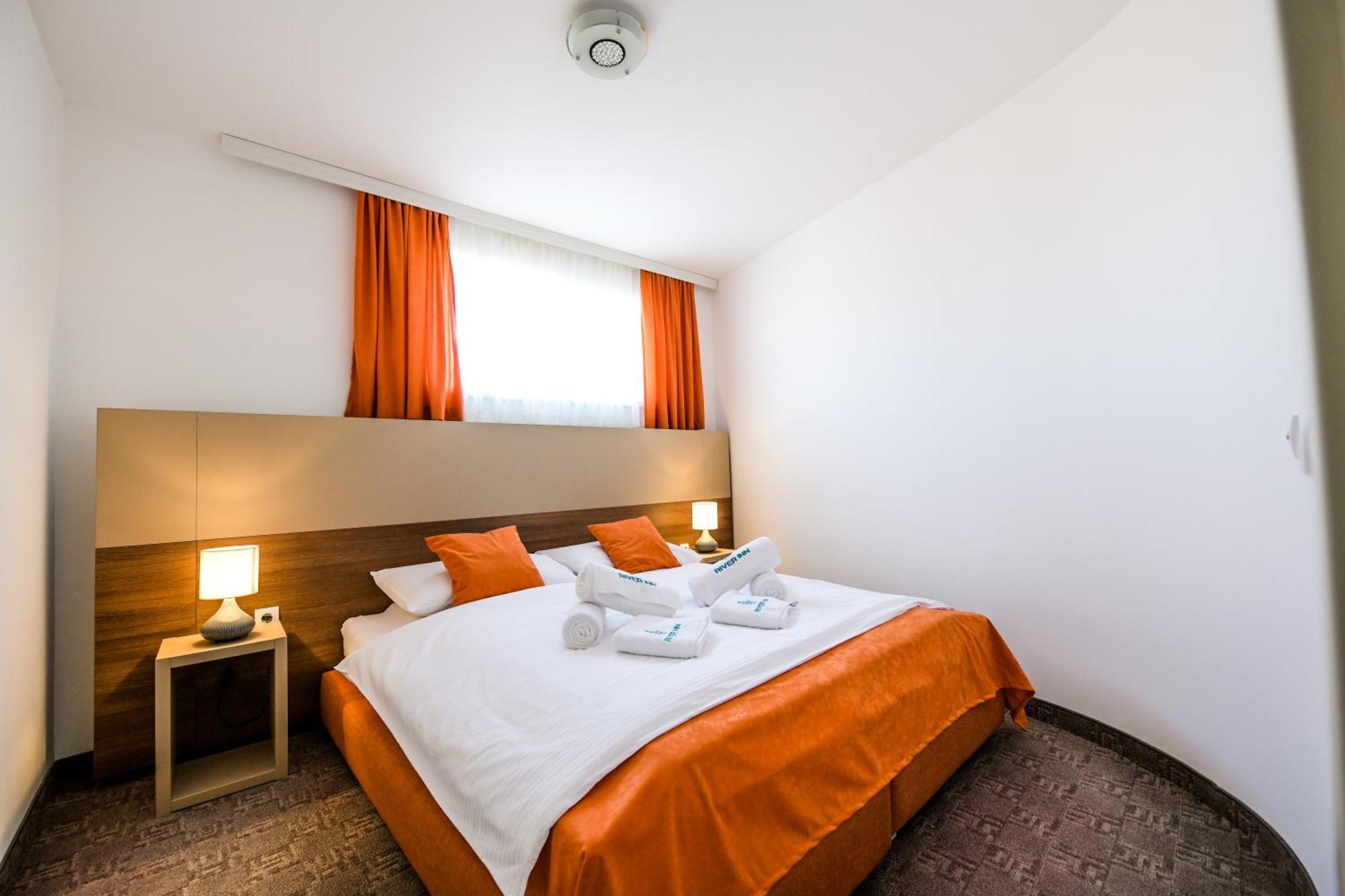 River Inn Stari Banovci Dış mekan fotoğraf
